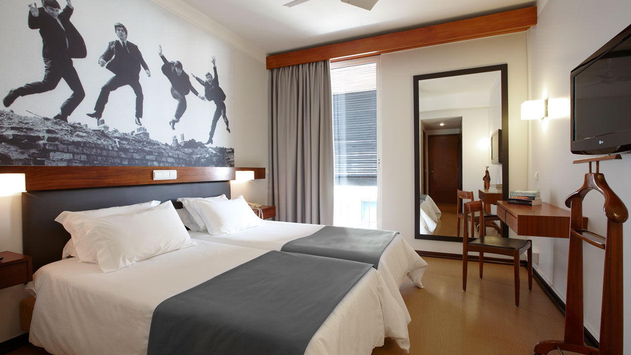 Hotel do Carmo vintage room