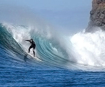Joao Rodrigues Surfing a Wave