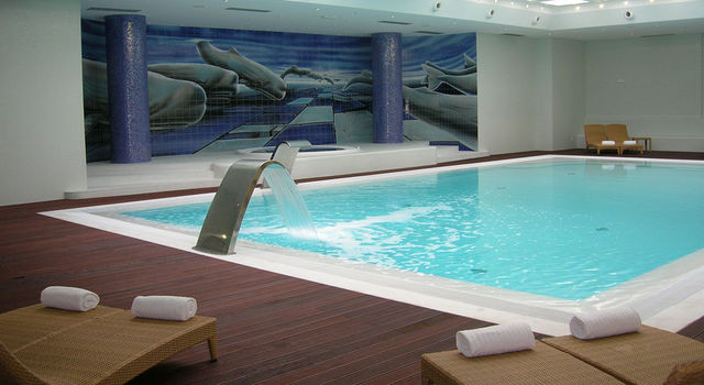 Melia Madeira Mare interior pool