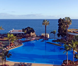 Pestana Carlton view to the sea and pool