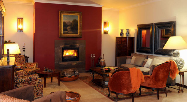 Quinta Cova do Millho fireplace